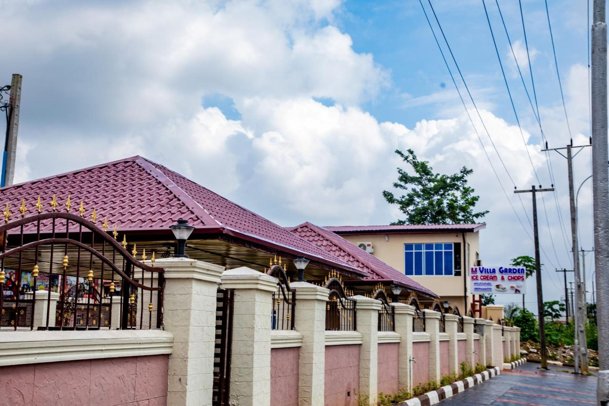 Villa Hilton Hotels Uyo Ngoại thất bức ảnh