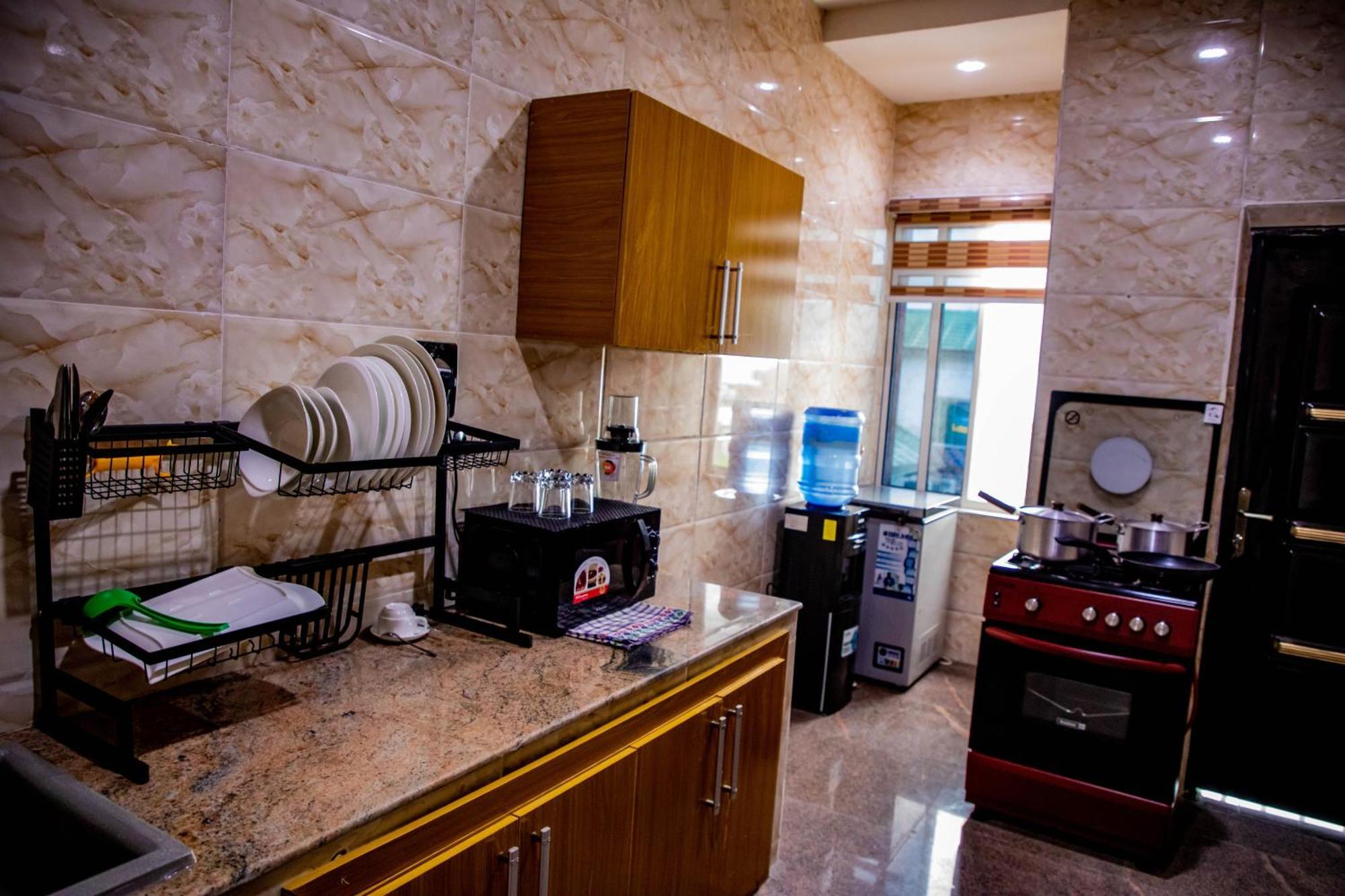 Villa Hilton Hotels Uyo Ngoại thất bức ảnh