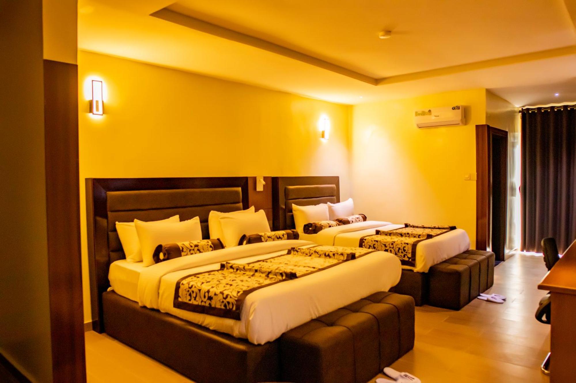 Villa Hilton Hotels Uyo Ngoại thất bức ảnh