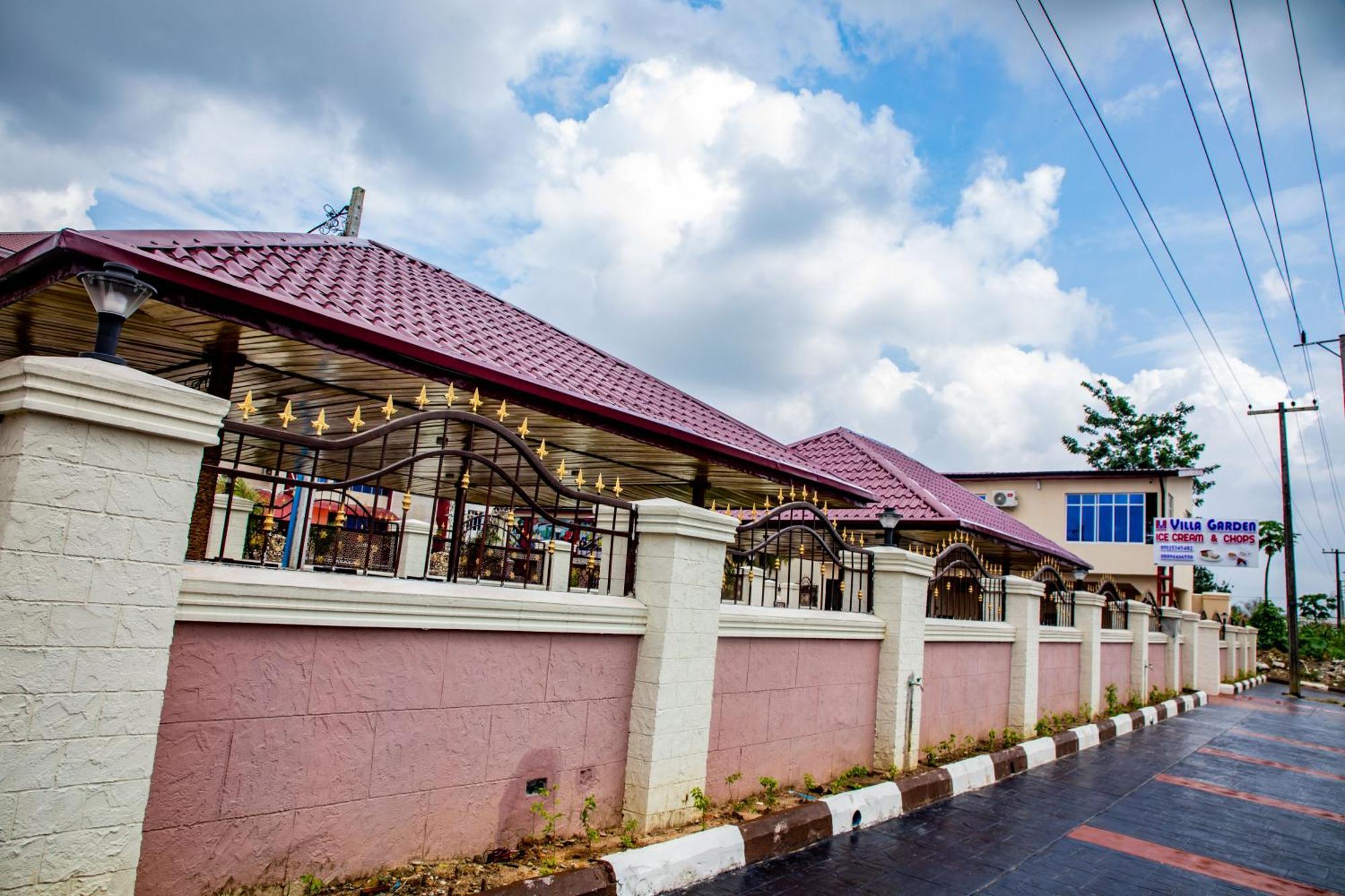 Villa Hilton Hotels Uyo Ngoại thất bức ảnh