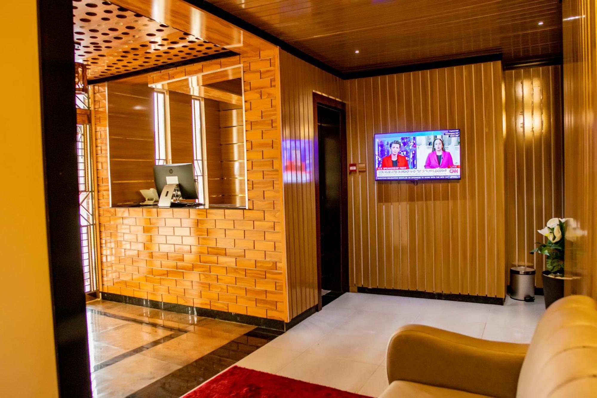 Villa Hilton Hotels Uyo Ngoại thất bức ảnh
