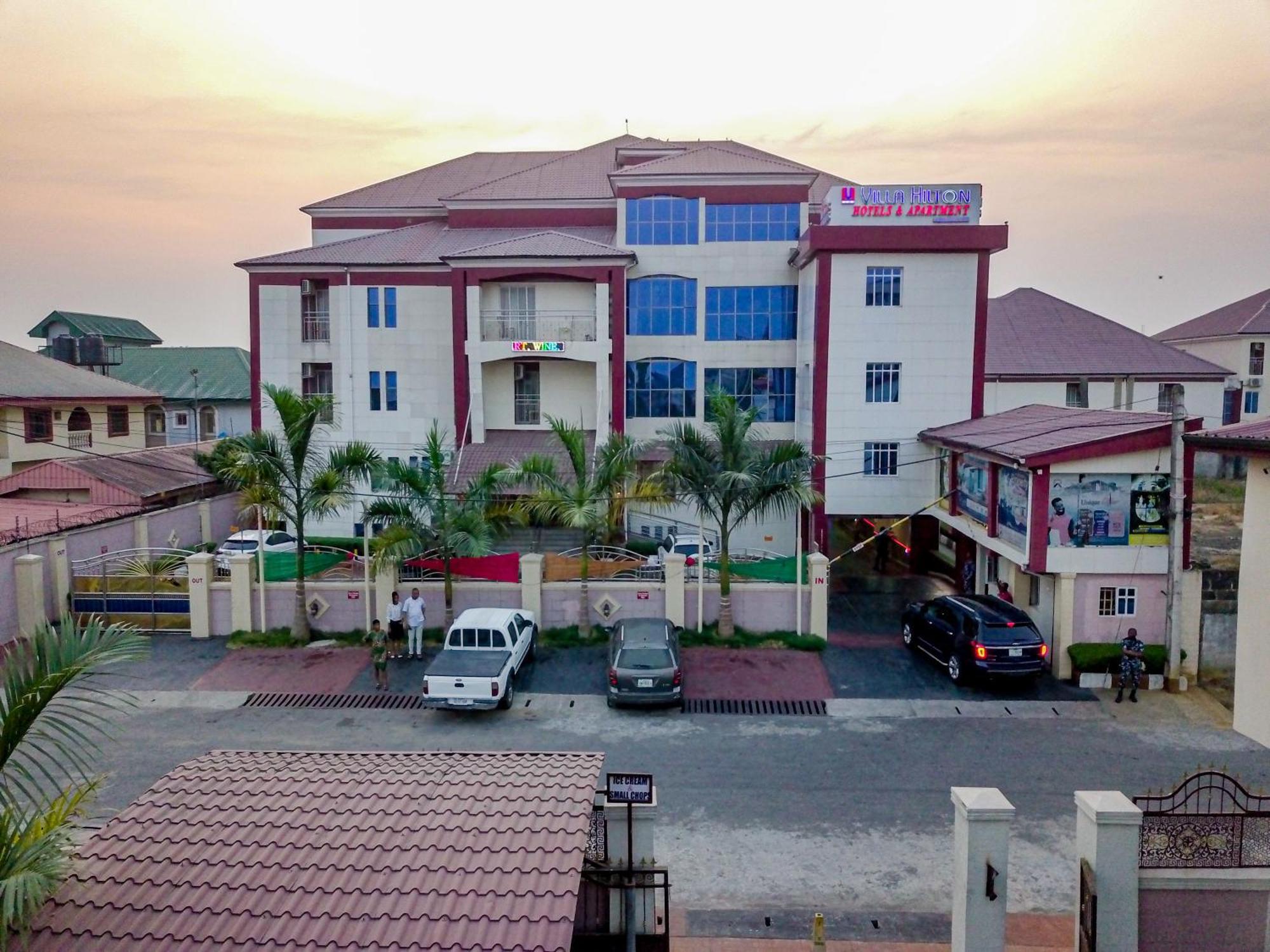 Villa Hilton Hotels Uyo Ngoại thất bức ảnh