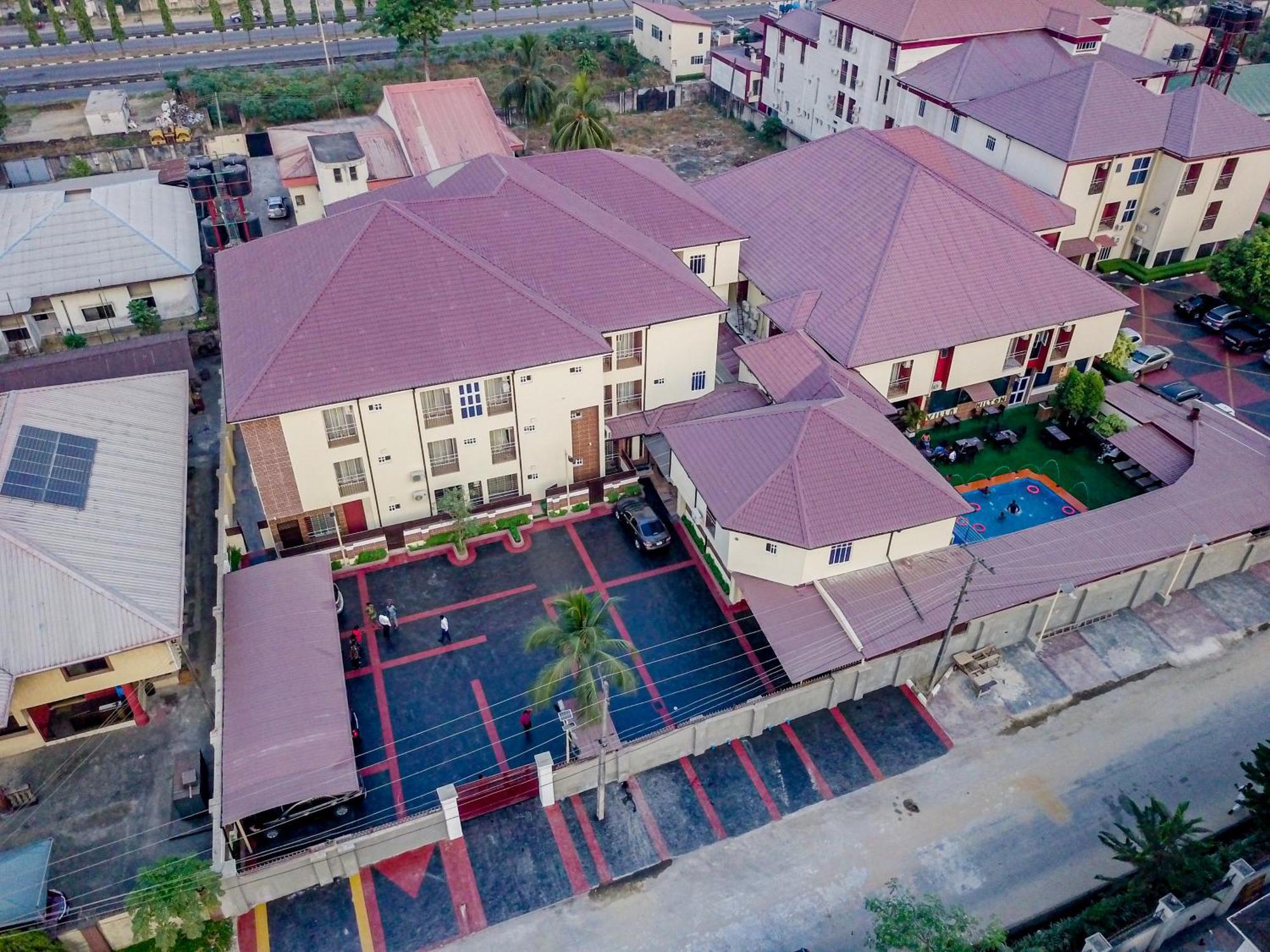 Villa Hilton Hotels Uyo Ngoại thất bức ảnh